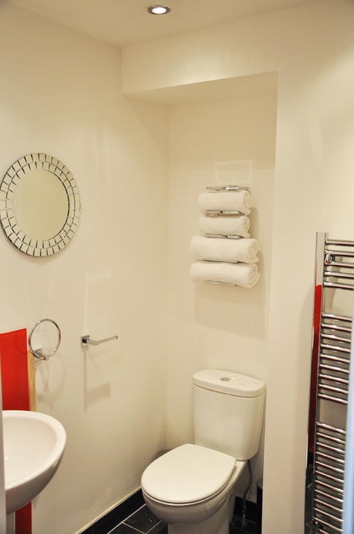 Zinn Apartments - City Centre Абердин Номер фото